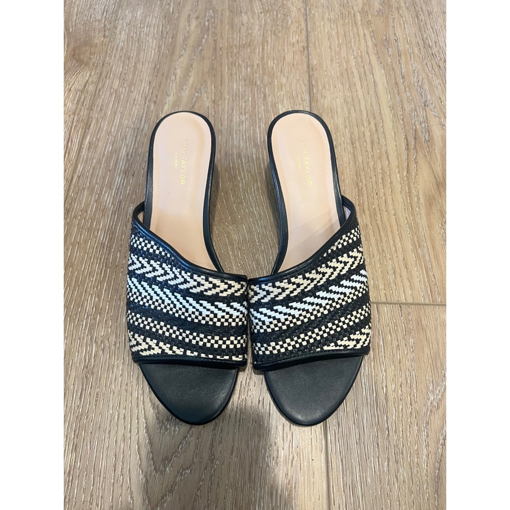 Ann Taylor Factory Woven Wedge Sandals Black White Chevron Slide Shoes Size 8